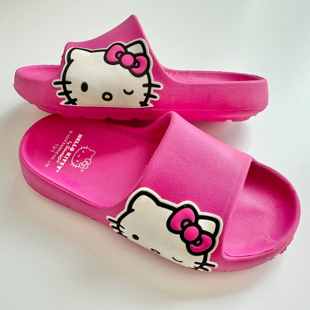 Girls Hello Kitty sandals